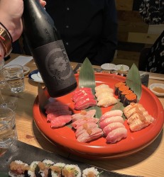 Nigiri Auswahl  - Verschiedene Nigiri mit Lachs, Rind, Tunfisch und Kaviar