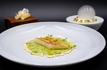 Halibut with Eucalyptus Rolls - Halibut with eucalyptus rolls and Greek yoghurt