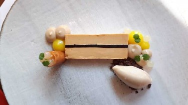 Foie Gras Terrine - Foie gras terrine, banana, bitter cocoa
Chef: Stefan Meier
Restaurant: Meiers ZweiSinn