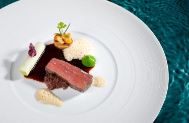 Guavensorbet mit SourSop - Guavensorbet mit SourSop, gedämpfter Karotte und Zartbitterschokolade
Koch: Tom Elstermeyer